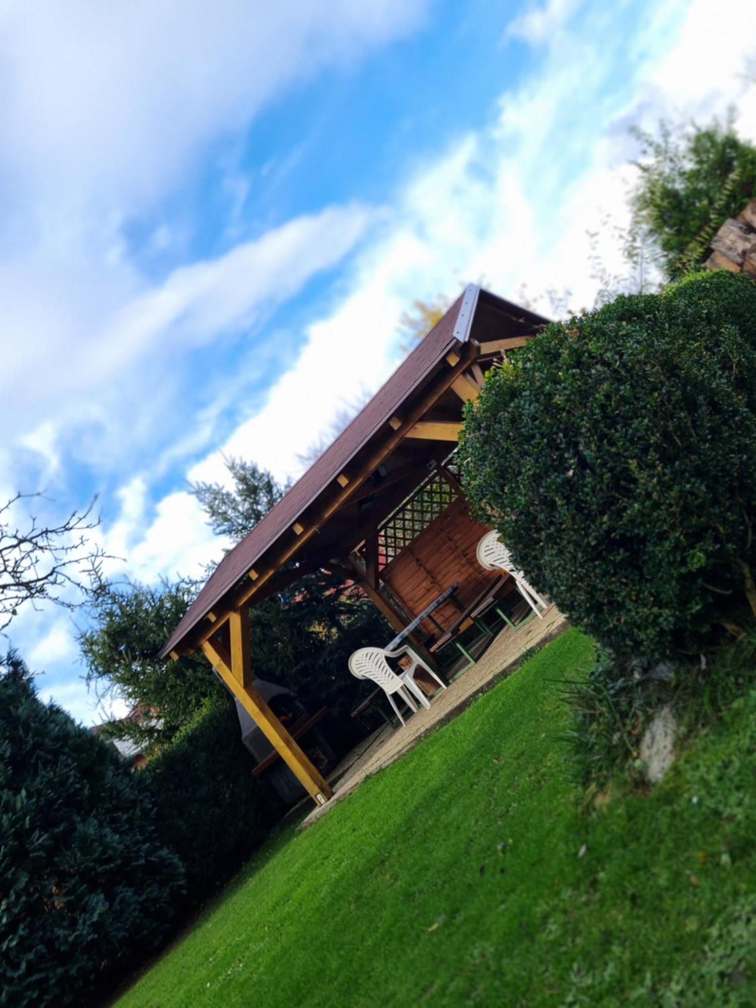 Rekreacny Dom Apartamento Strecno Exterior foto